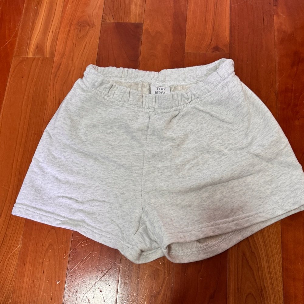 TNA XS „Airy Af Fleece”